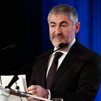 وزير المالية التركي